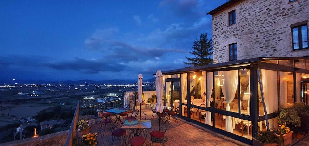 Relais La Corte Di Bettona Ngoại thất bức ảnh